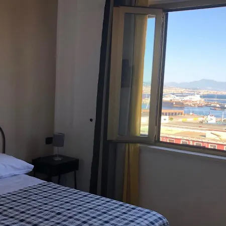 Marina Sky 8 4* Nápoles