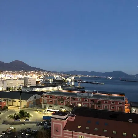 Casa de hóspedes Marina Sky 8 *