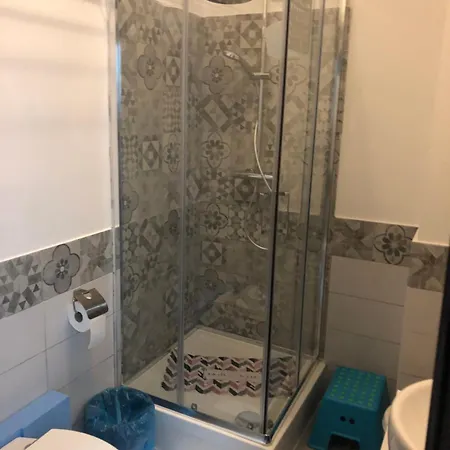 招待所 Marina Sky 8 4*