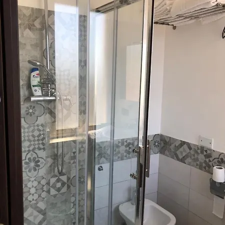 Konukevi Marina Sky 8 4*