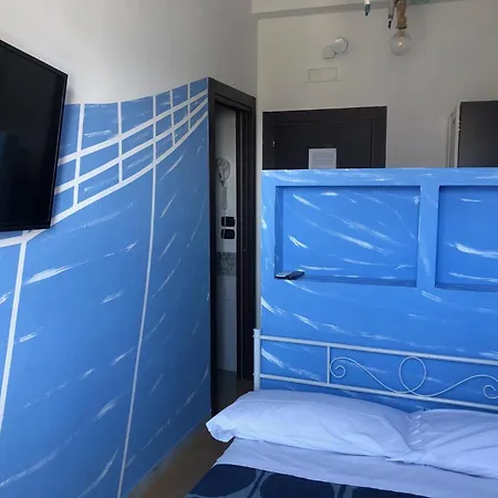 Konukevi Marina Sky 8 4*