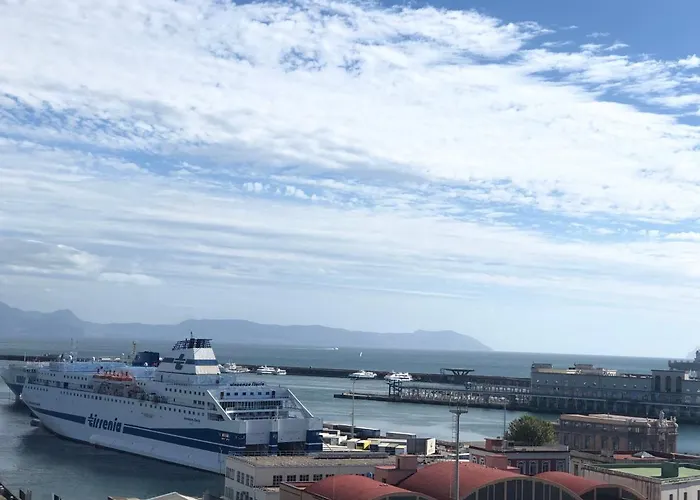 Marina Sky 8 Naples